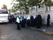  بالصور: أهالي يافا في زيارة تفقدية لجرحى غزة في مستشفى المقاصد بالقدس